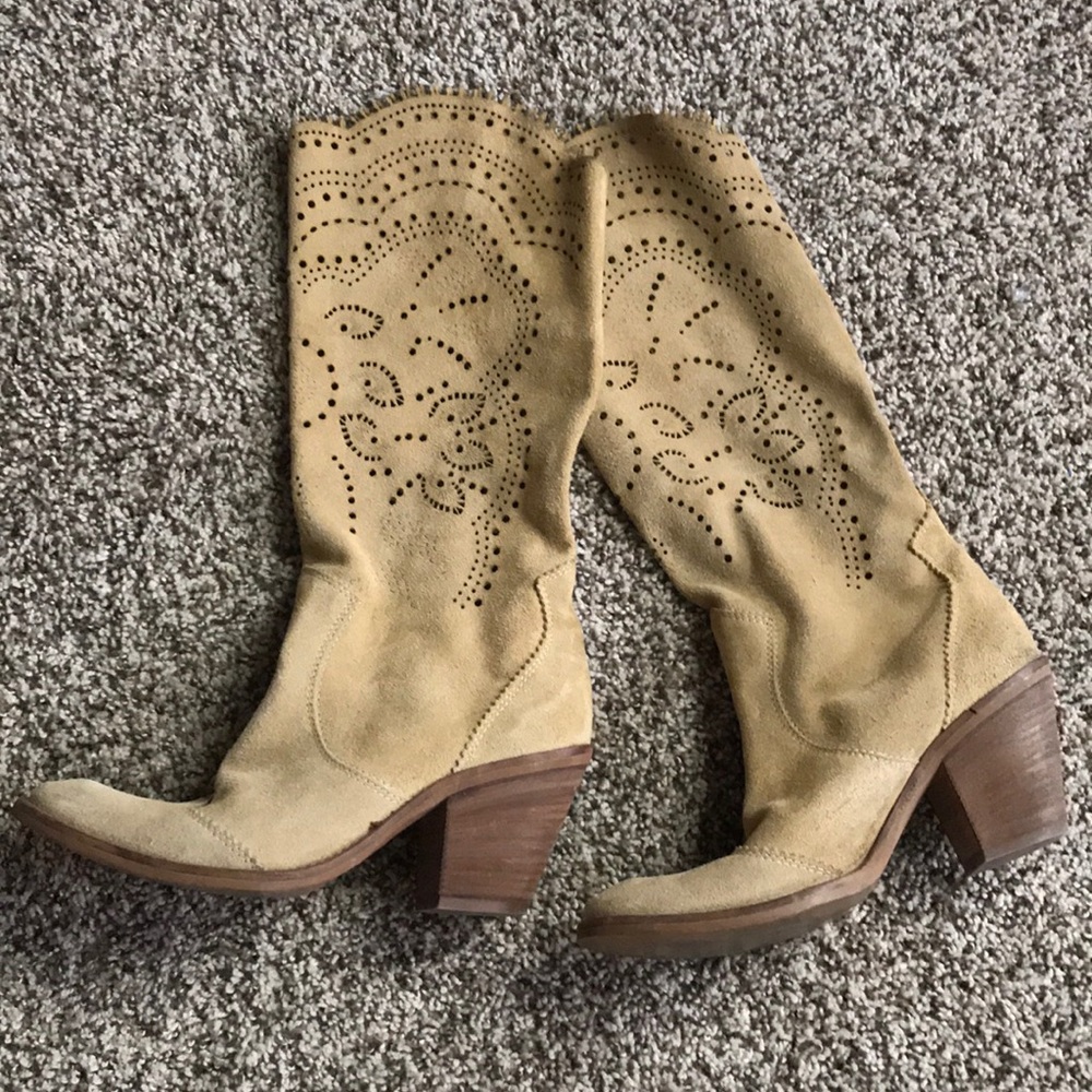 Tan cowboy boots Italy Barney’s NYC boho festival